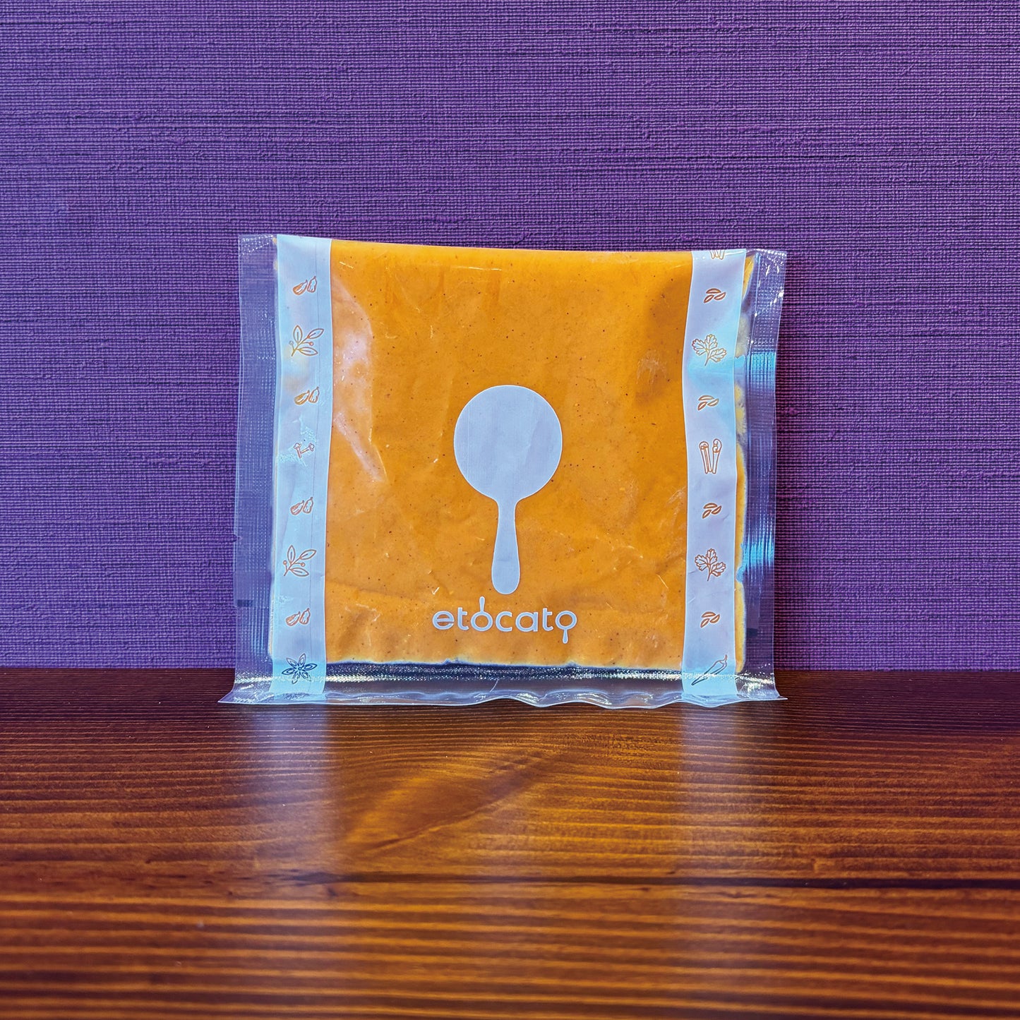 トマトとパプリカのクリームソース